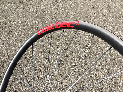 Phenum by Ceetec Ceetec MTB Wheelset 29er Revolution 27 devil red, Shimano HG Body , DT Swiss 240, VR: 100x15mm HR...