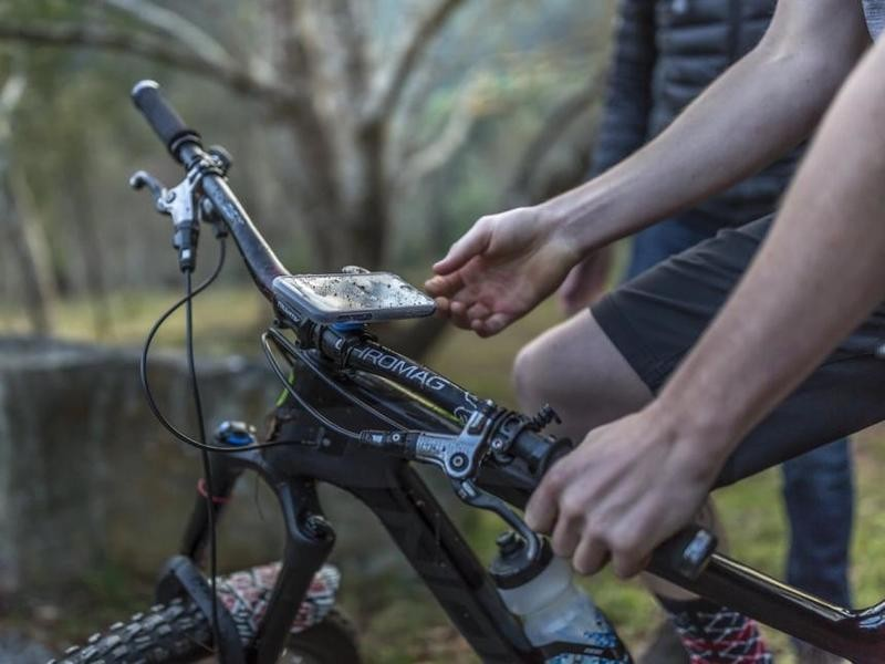 Quad Lock Poncho - iPhone 13 Pro Max