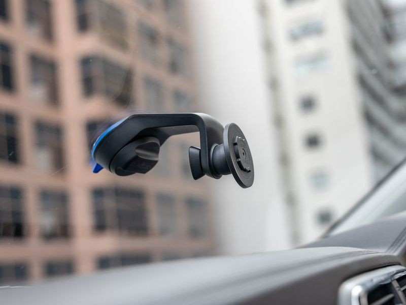 Quad Lock Windscreen / Dash Car Mount