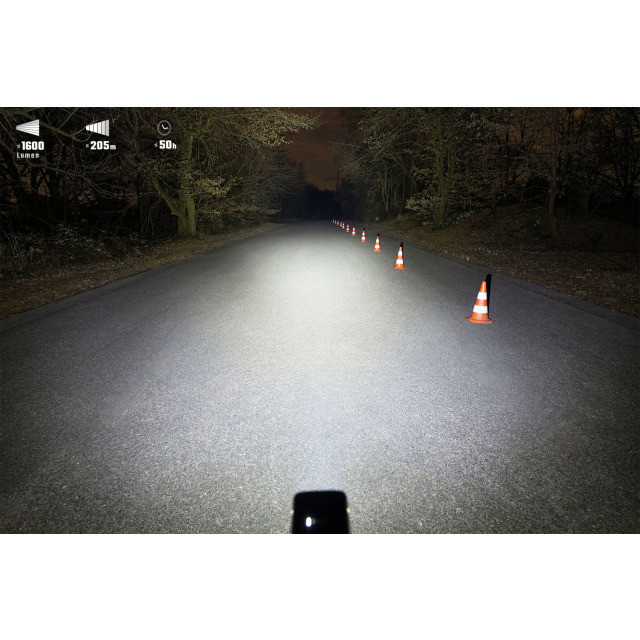 Sigma Sport Sigma Lampe BUSTER 1600 FL , 19730, schwarz 1600 Lumen, USB-Ladekabel