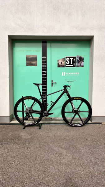 Bike Ahead   Composites THE FRAME Komplettvelo ST LTD