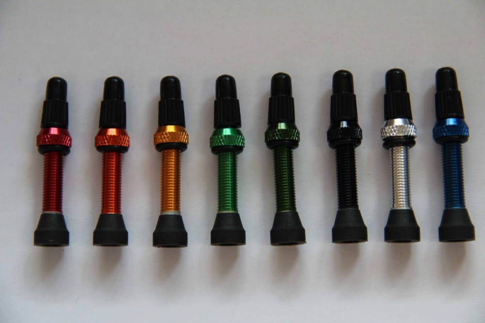 Tune tubeless Ventil/Valve, 1 Stück (einzeln), Länge 44mm, Sclaverand, Aluminium, Dunkel Grün